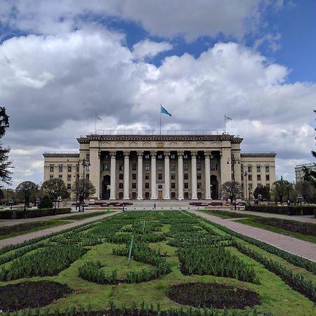 Nadezhda Apartments On Nayryzbay Batyr 63 Almaty Eksteriør billede