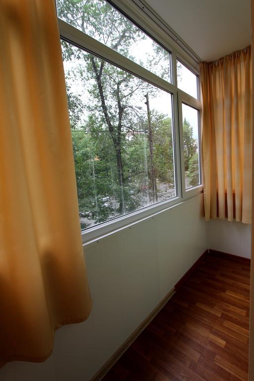 Nadezhda Apartments On Nayryzbay Batyr 63 Almaty Værelse billede